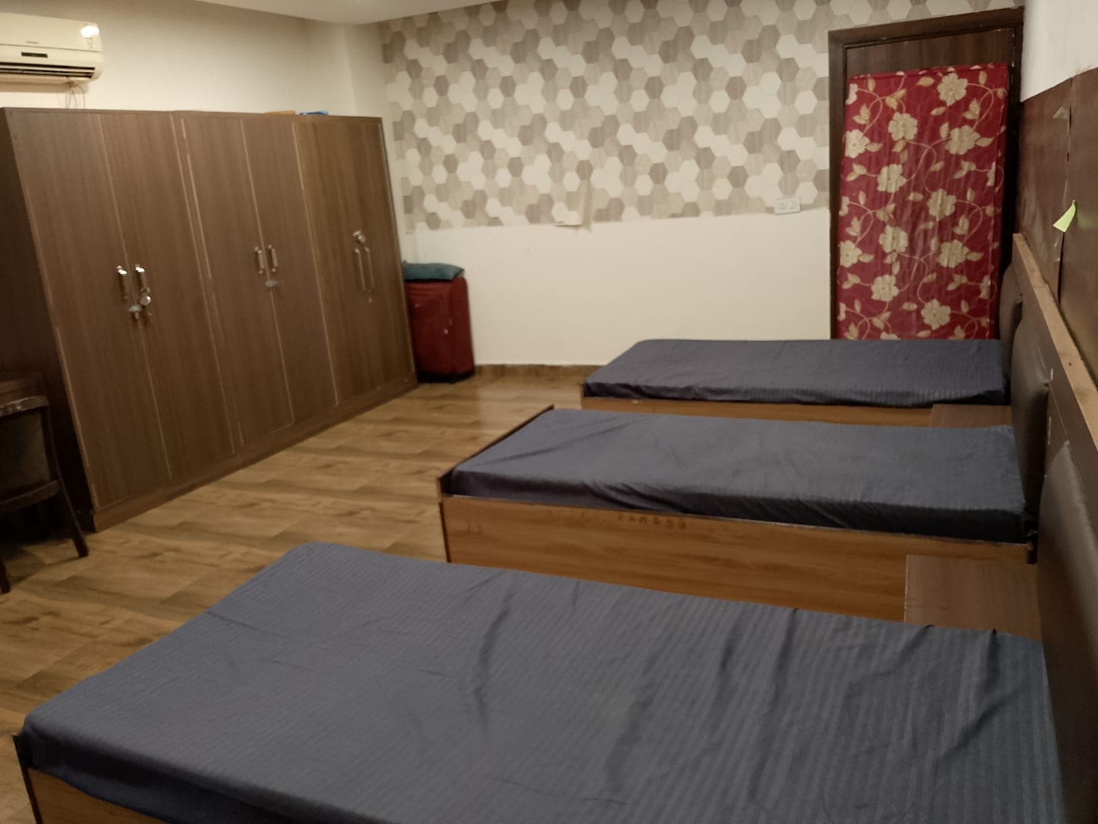 The Luxe Lodge- Girls Hostel — media 8