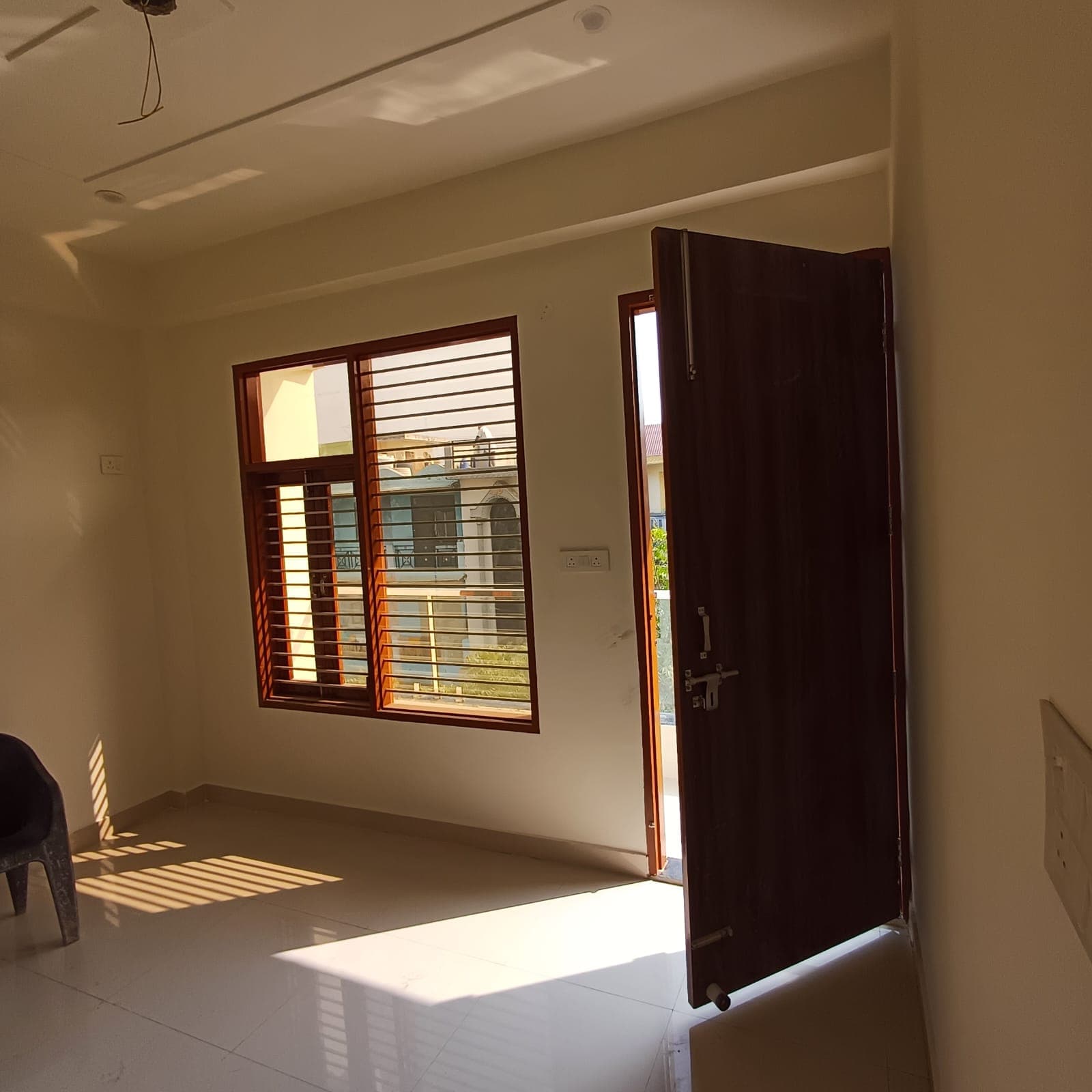 1BHK flat in Beta 2 — media 5